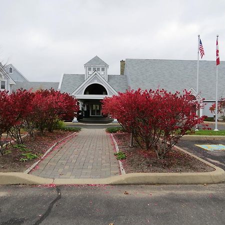 Riverside Resort And Conference Centre French Village エクステリア 写真