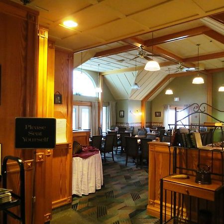 Riverside Resort And Conference Centre French Village エクステリア 写真
