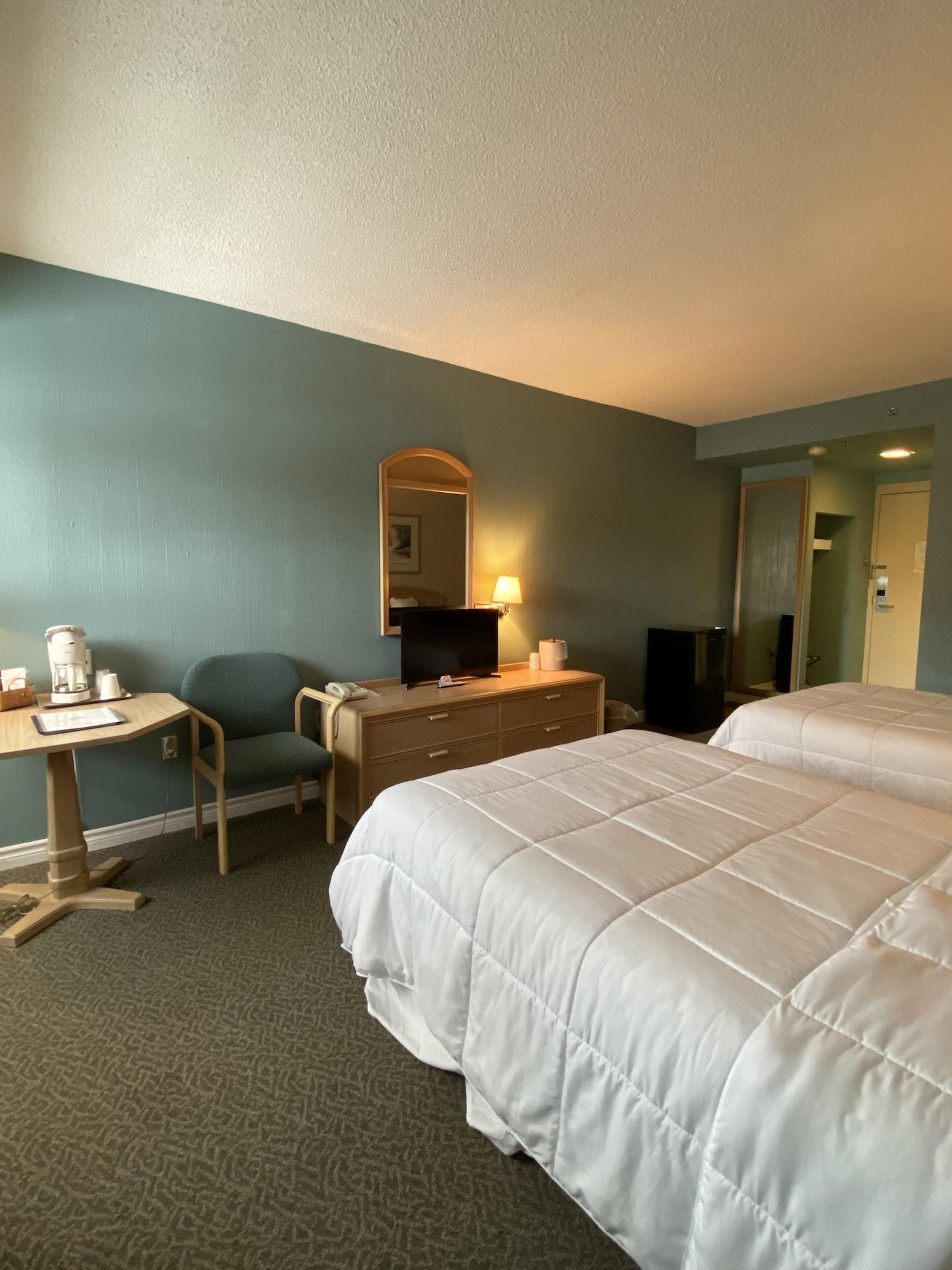 Riverside Resort And Conference Centre French Village エクステリア 写真