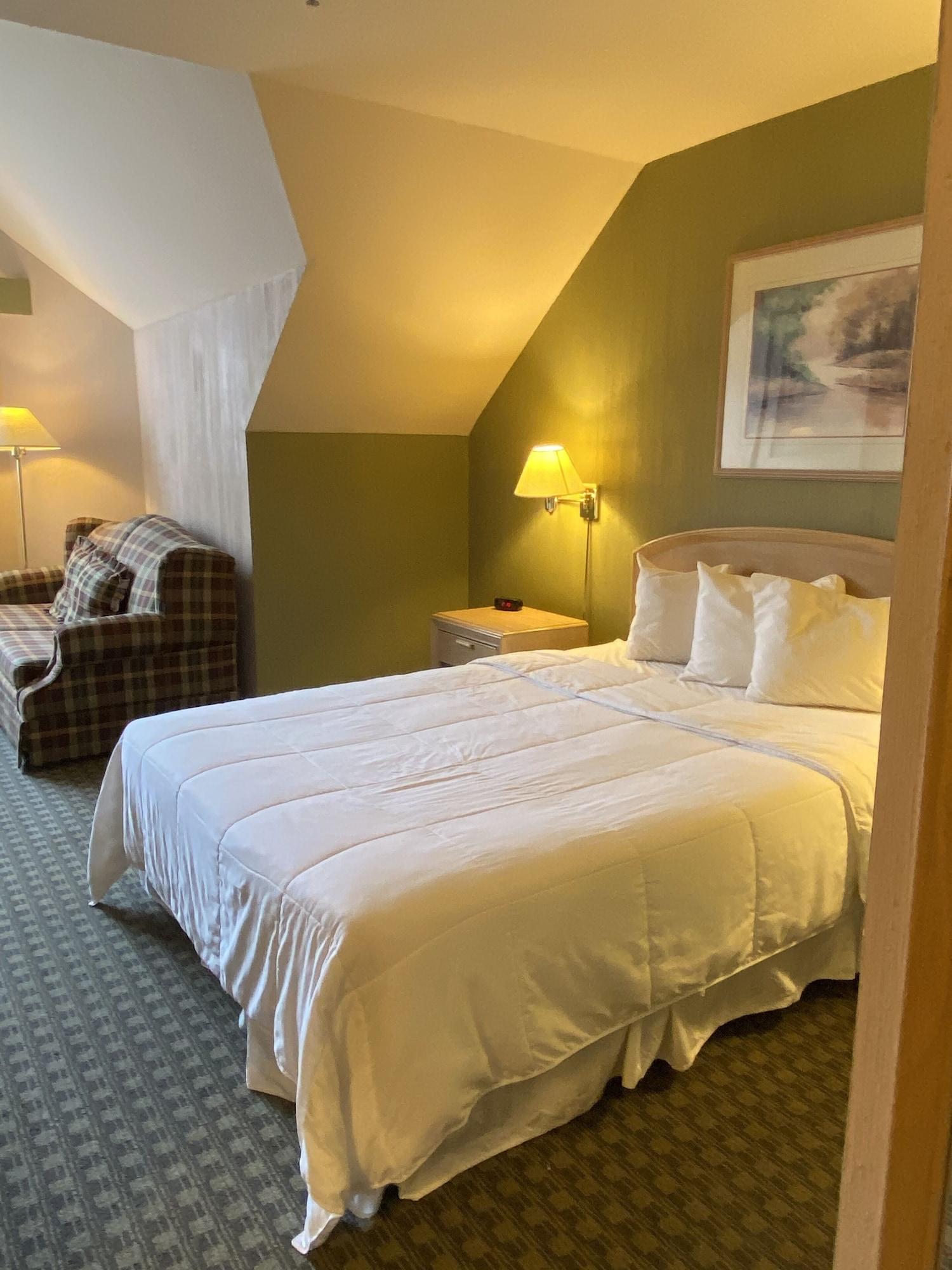Riverside Resort And Conference Centre French Village エクステリア 写真