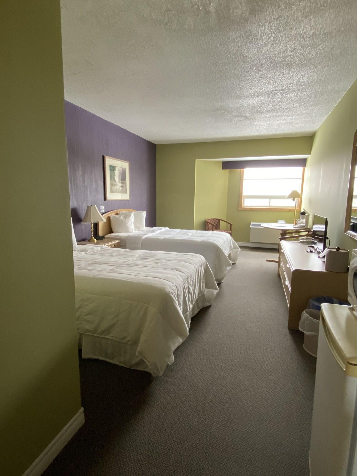 Riverside Resort And Conference Centre French Village エクステリア 写真