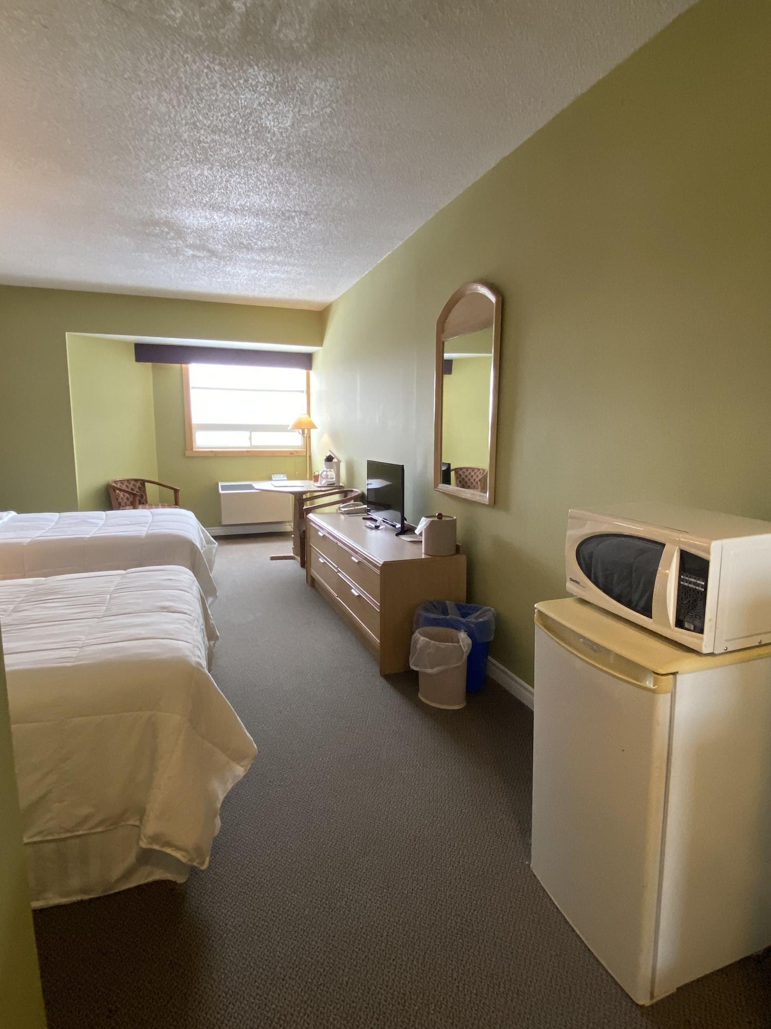 Riverside Resort And Conference Centre French Village エクステリア 写真