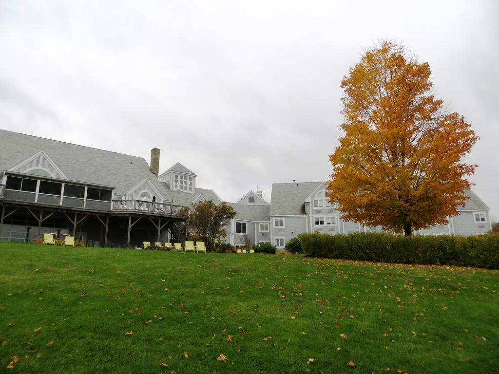Riverside Resort And Conference Centre French Village エクステリア 写真