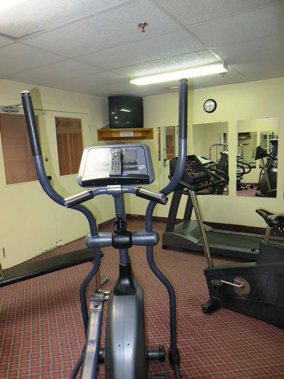 Riverside Resort And Conference Centre French Village エクステリア 写真